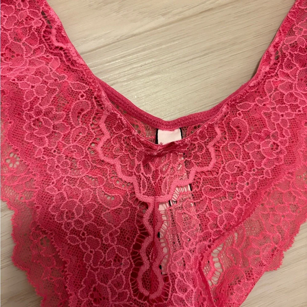 Victoria's Secret Brazilian style panties - Picture 3 of 4